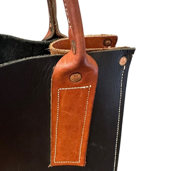 Elegant Black and Tan Leather Satchel - Picture 3 of 10